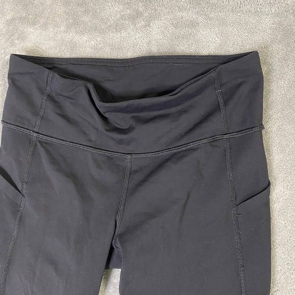 Lululemon Women’s Black Cropped Leggings Size 4 - Picture 2 of 7